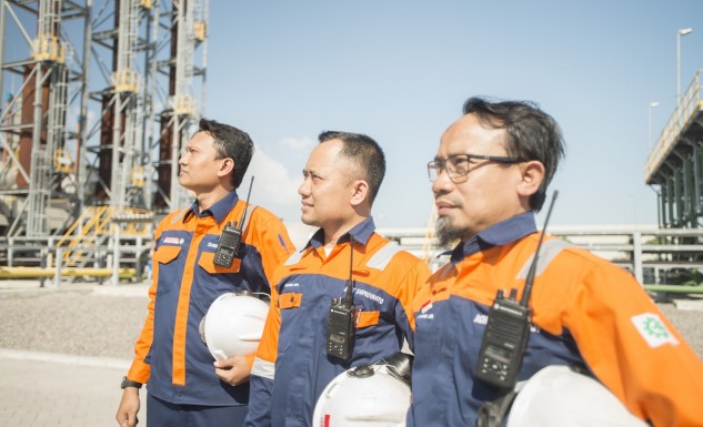 泗水工業區Gresik JIIPE關心他人的證據是向周圍環境噴灑消毒劑