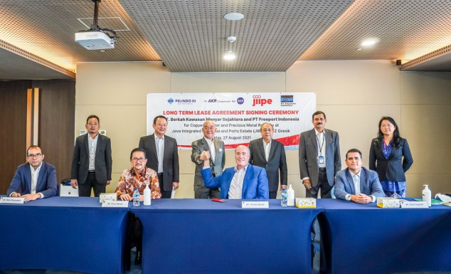 PT BKMS と PT Freeport Indonesia が KEK Gresik の JIIPE にある PT Freeport Indonesia の製錬所に関する長期土地リース契約を締結