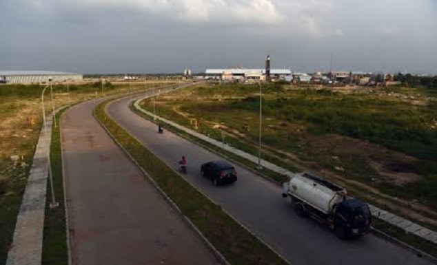 政府將重點放在工業區上，以增加國家出口的價值，泗水Gresik JIIPE工業區之一 出口被認為是國